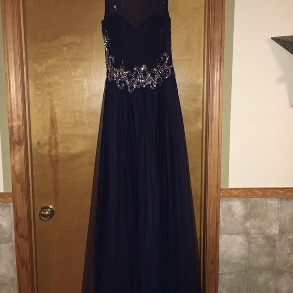 Prom Dress - Picture 4 of 6